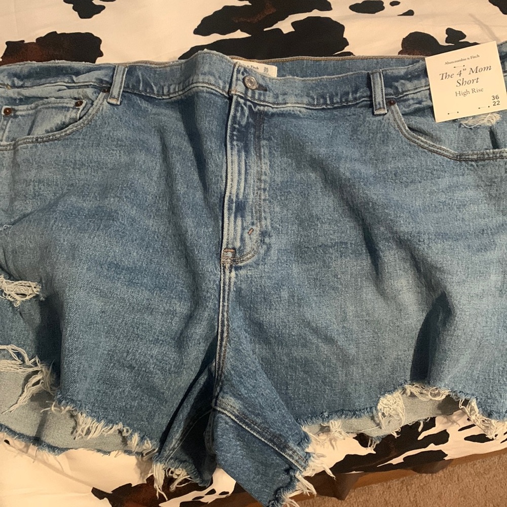 New with tags mom shorts size 36